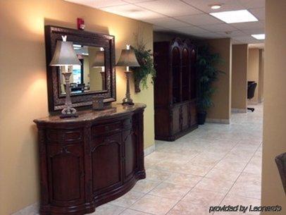 Chisholm Suite Hotel Duncan Екстериор снимка